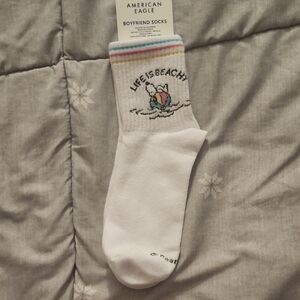 American Eagle Outfitters White Casual Socks with Beach Design